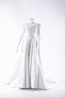 ウエディングドレス（二の腕カバー力抜群）