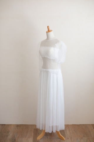 水玉レースのマタニティ衣装