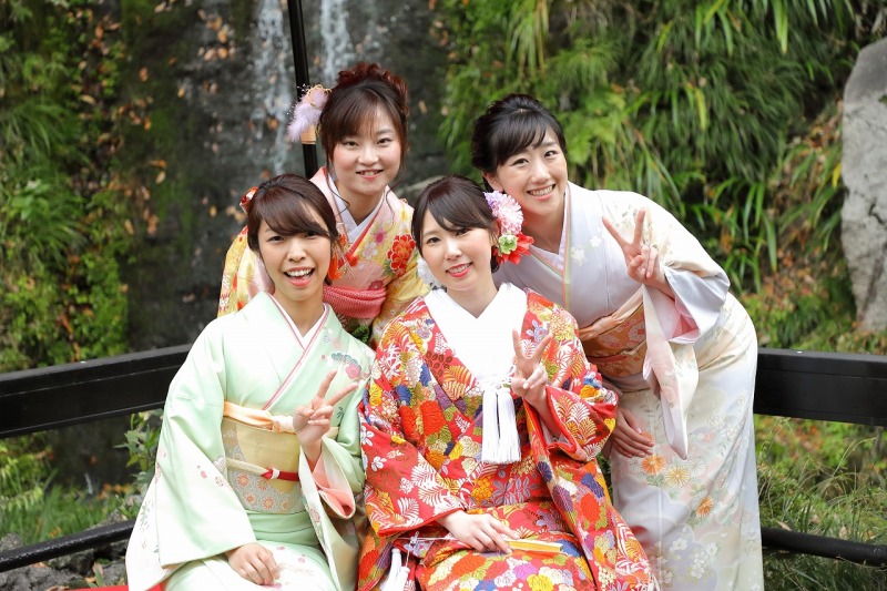 御着物姿のご友人さまたちと！