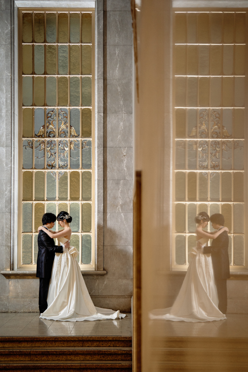 反射で幻想的に