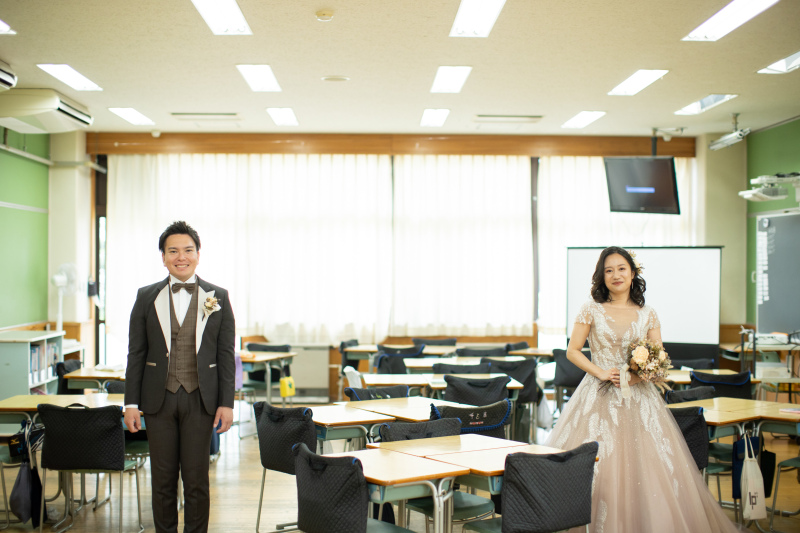 【洋装ロケーションプラン】母校でフォトウエディング！