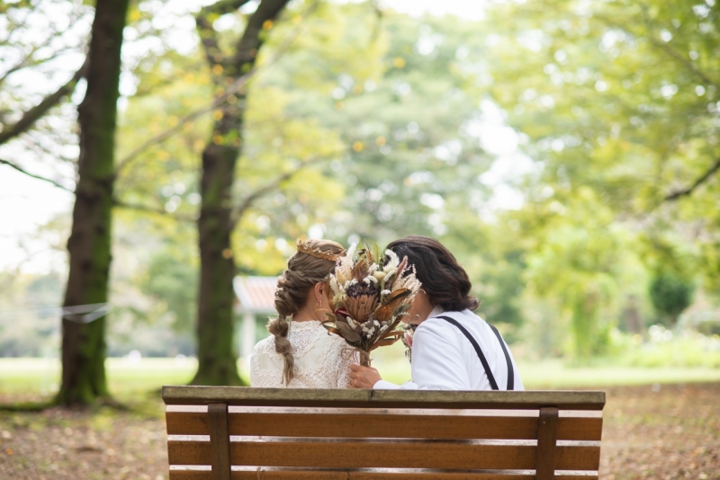 ブーケで隠したキスシーン