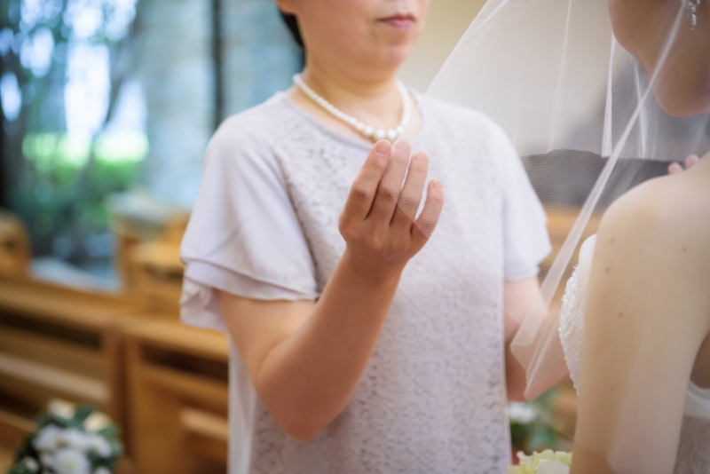 お母様のお手元