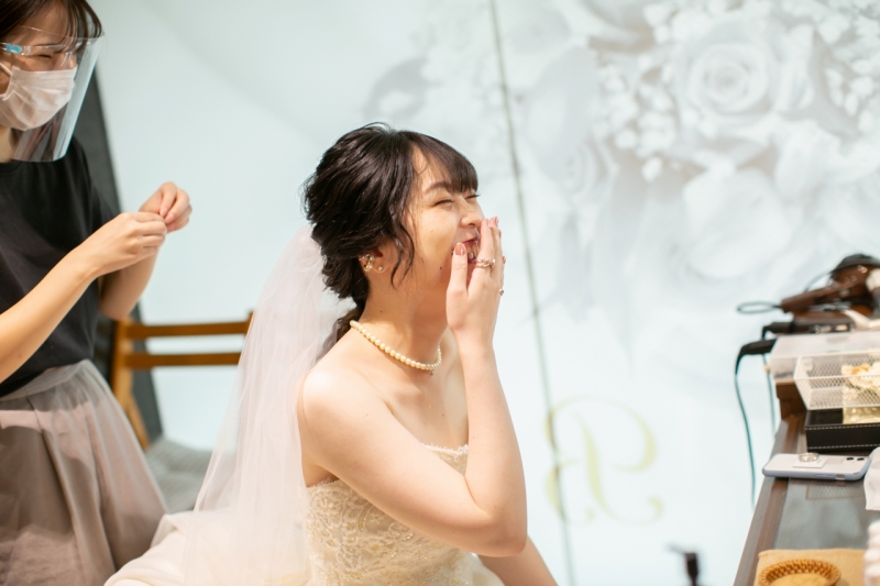 メイクシーンから撮影します