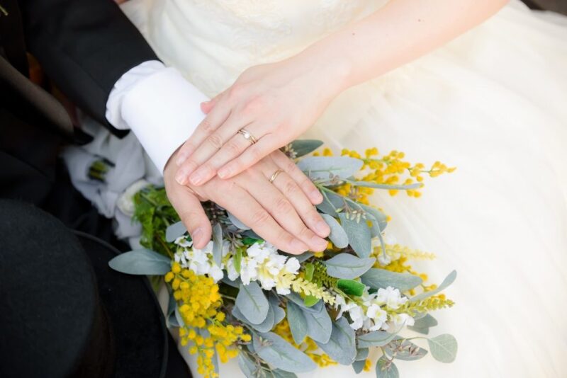 かわいいミモザのブーケ