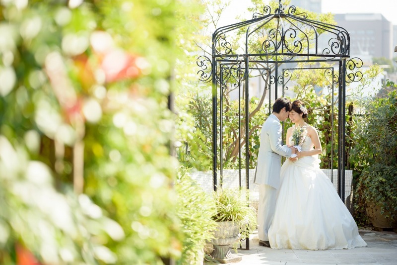 お庭のあるチャペルでナチュラルに