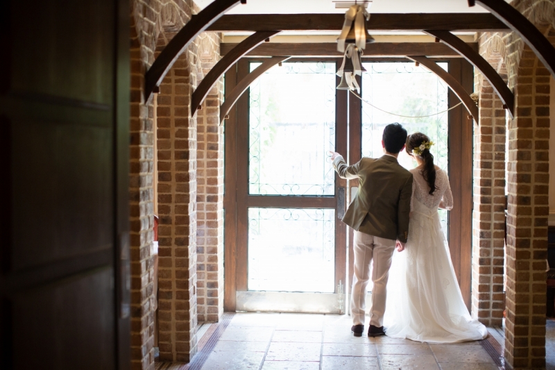 ドアから入る光を利用して