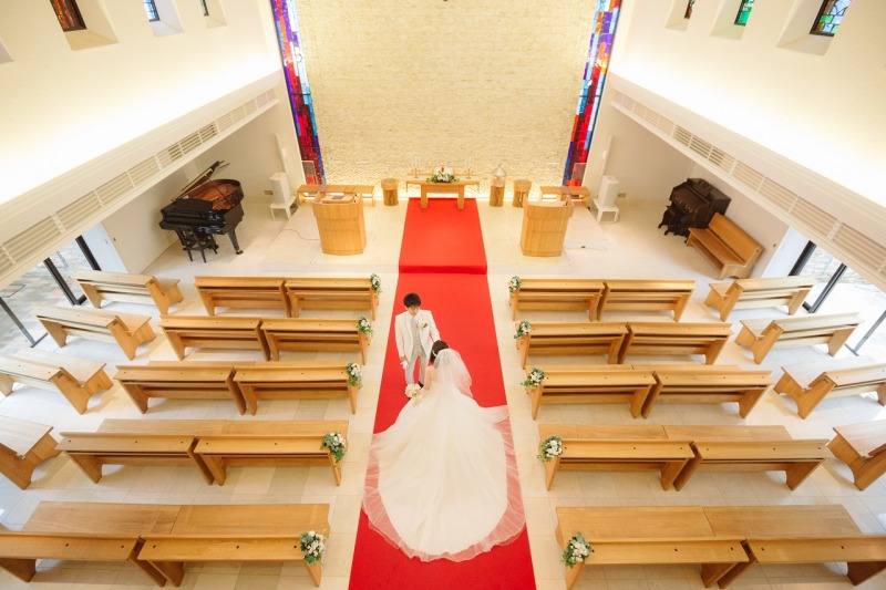 本当に結婚式をしているようなフォトウエディング