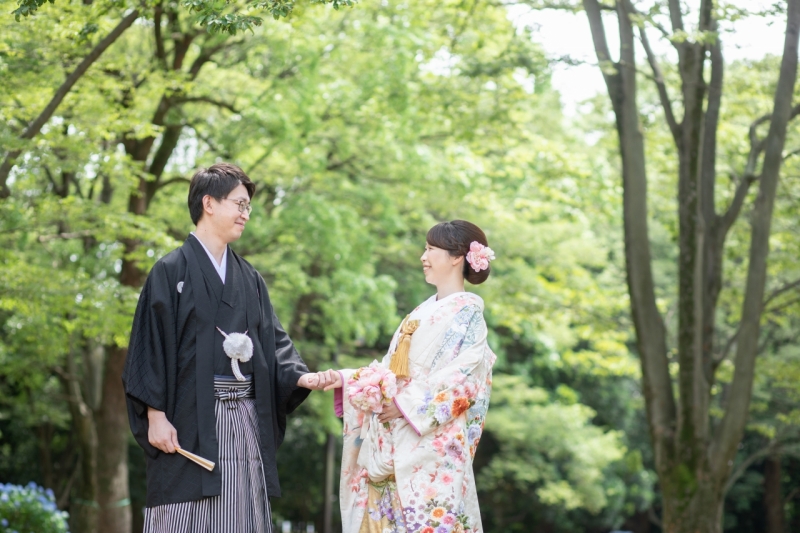 白無垢から淡いお色の色打掛にチェンジ