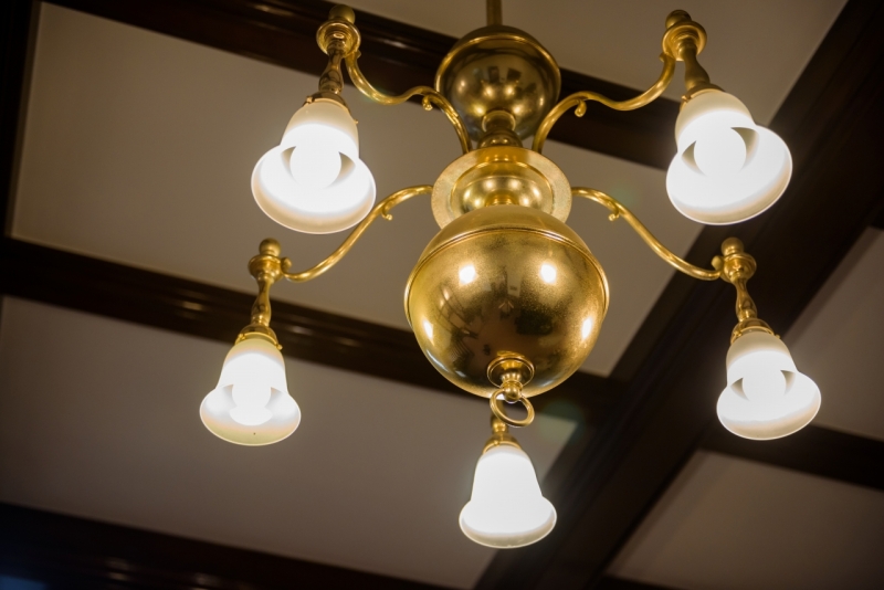 シャンデリアも素敵