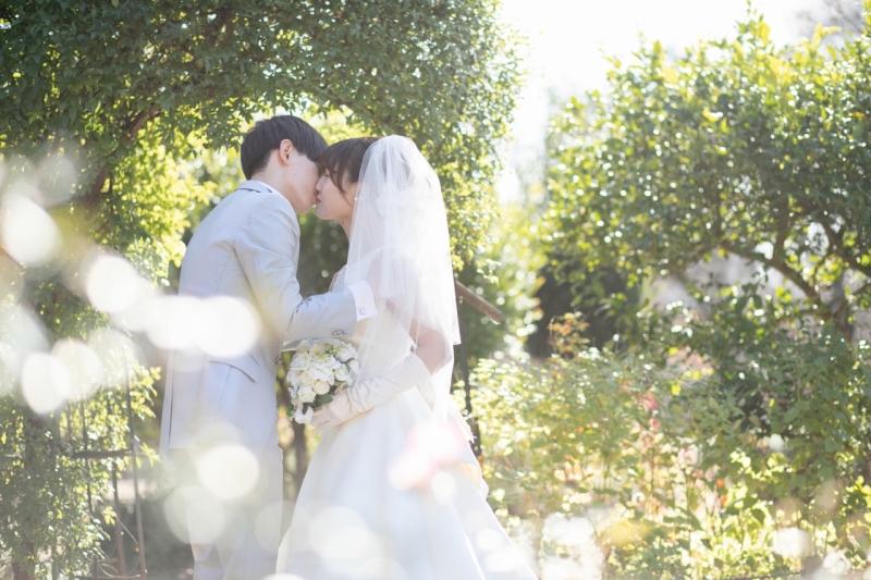 光キラキラのキスシーン