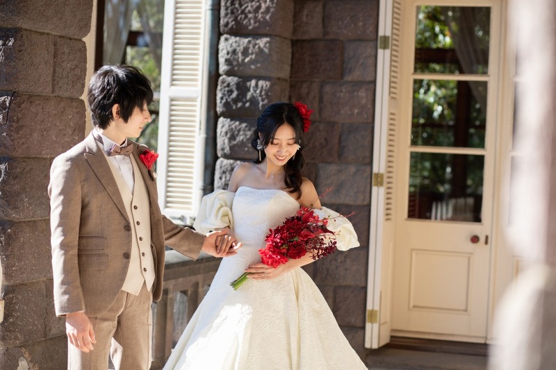 赤のブーケもお似合いです