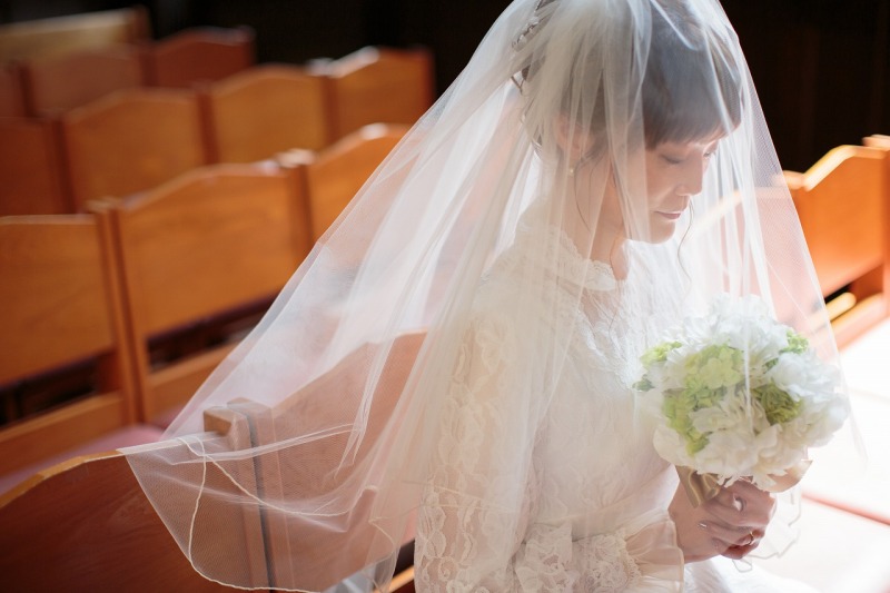 美しい光に照らされて