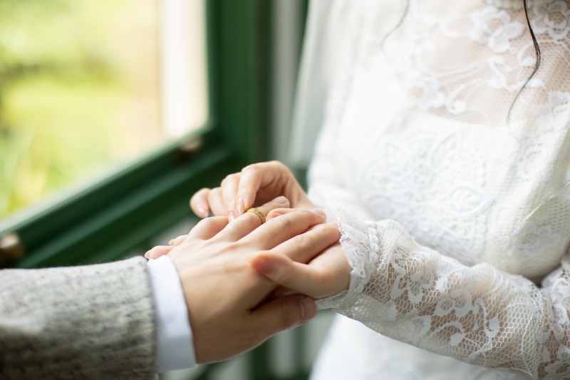 指輪交換シーンも