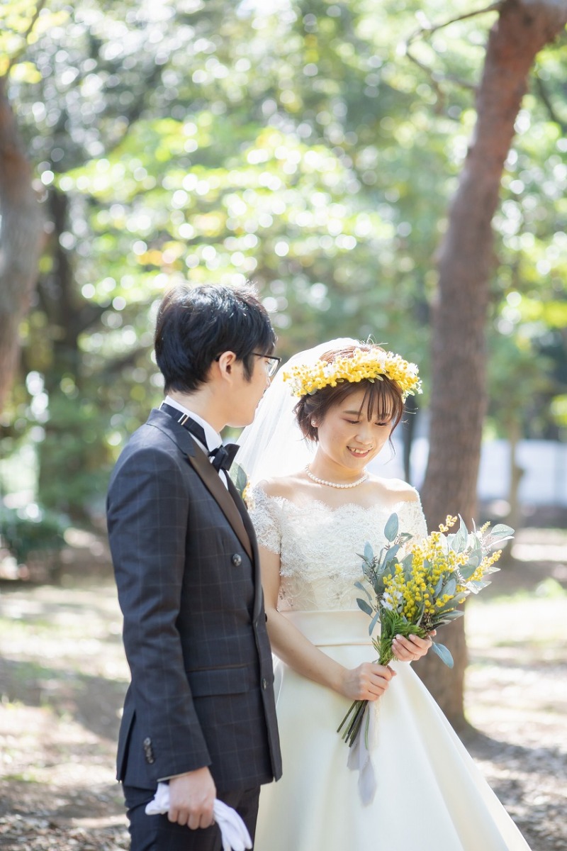 ミモザの花冠とブーケでフォトウエディング