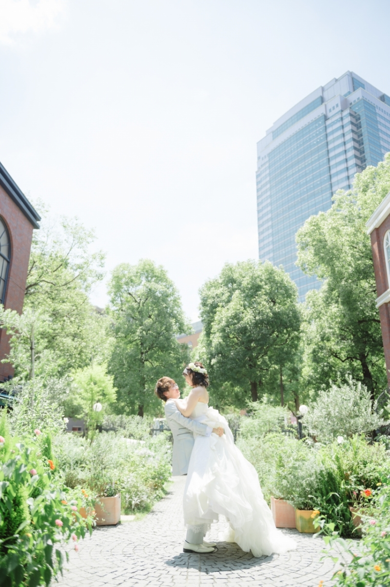 抱き上げシーンも