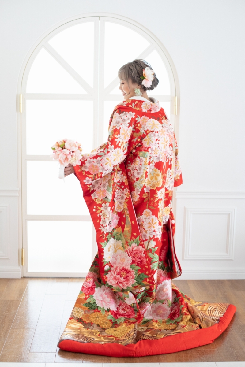 赤い色打掛にチェンジ