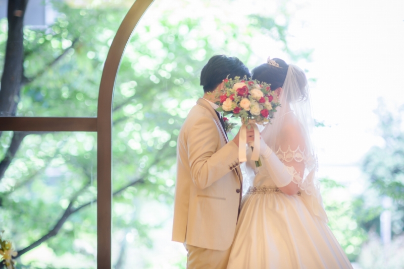 赤と白のブーケ!おめでたい~!