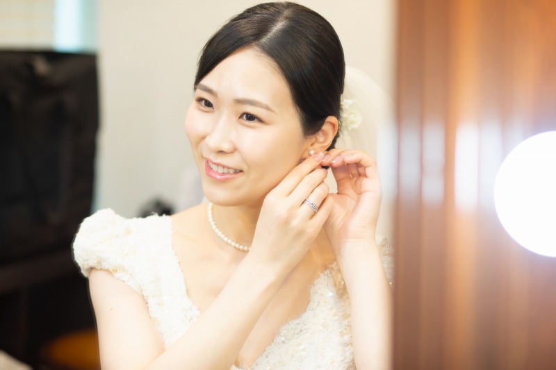 最初はヴィンテージドレスで