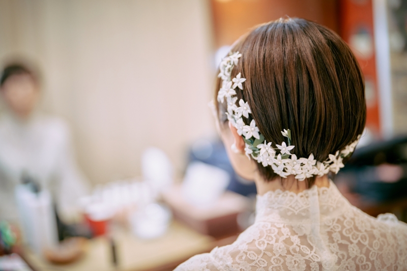 ヴィンテージドレスにぴったりの髪飾り