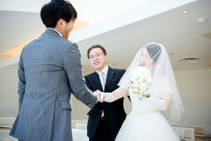 お父様には入場シーンとお引渡しシーンを