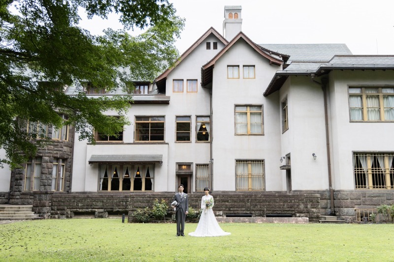 お庭で撮れるのもこの洋館の魅力の一つ