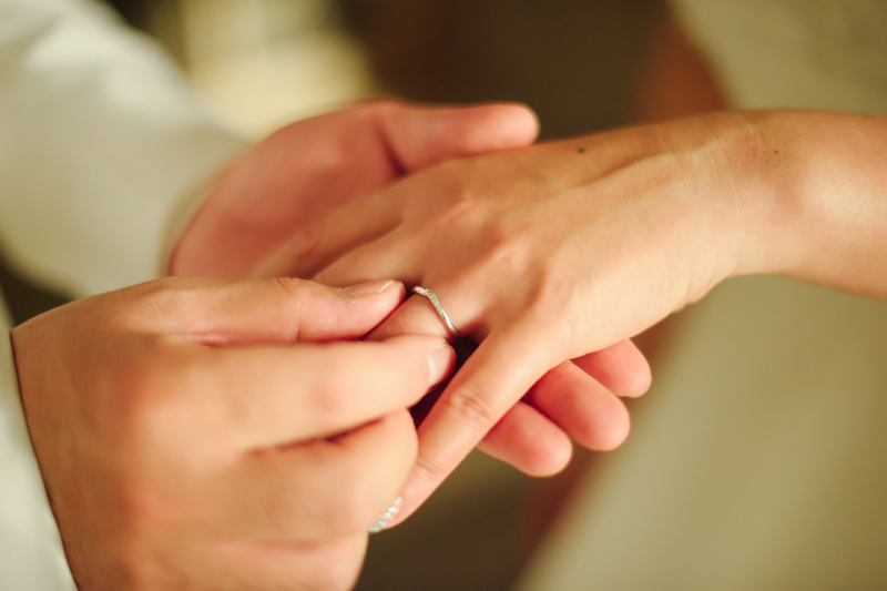 指輪交換のシーンもしっかりと