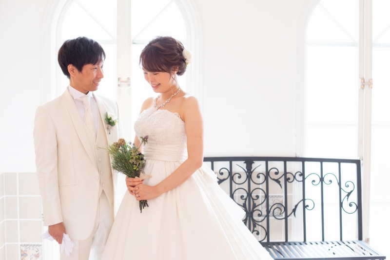 光がたくさん入る明るいチャペル