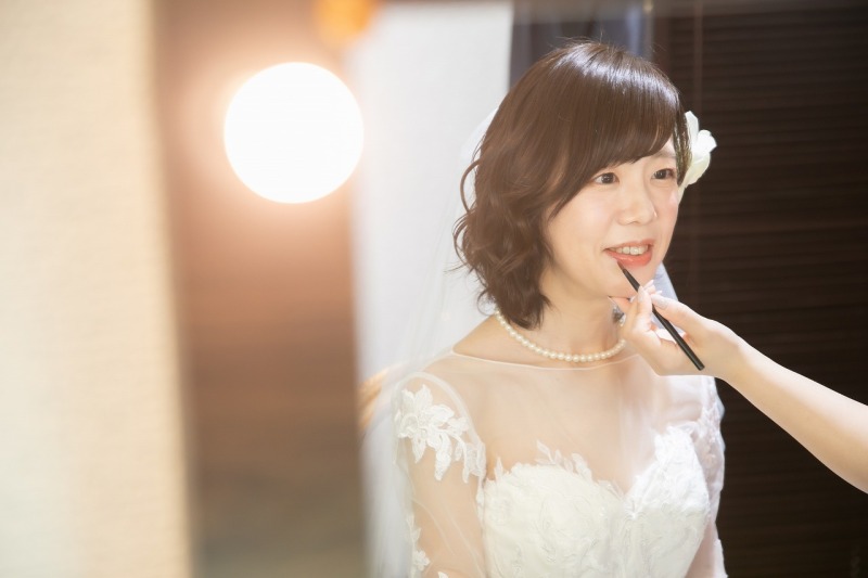 ヘアメイクシーンから撮影開始!