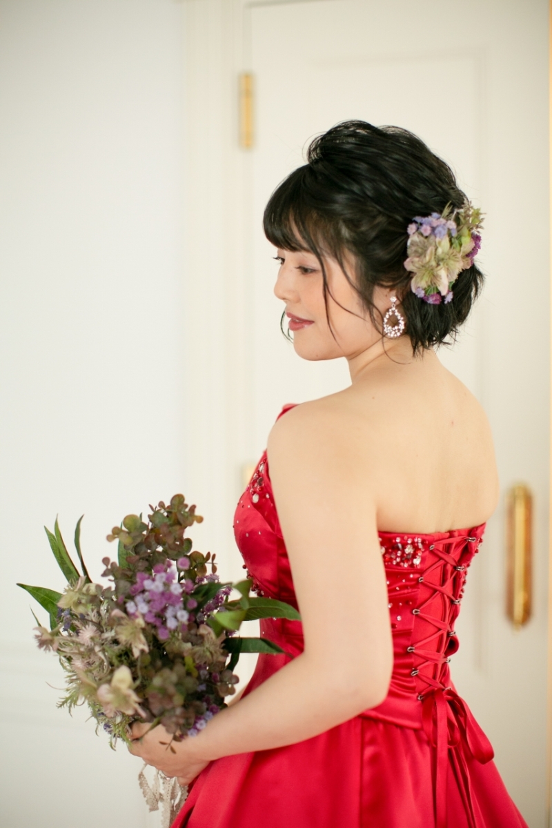 真っ赤なドレスが華やか!