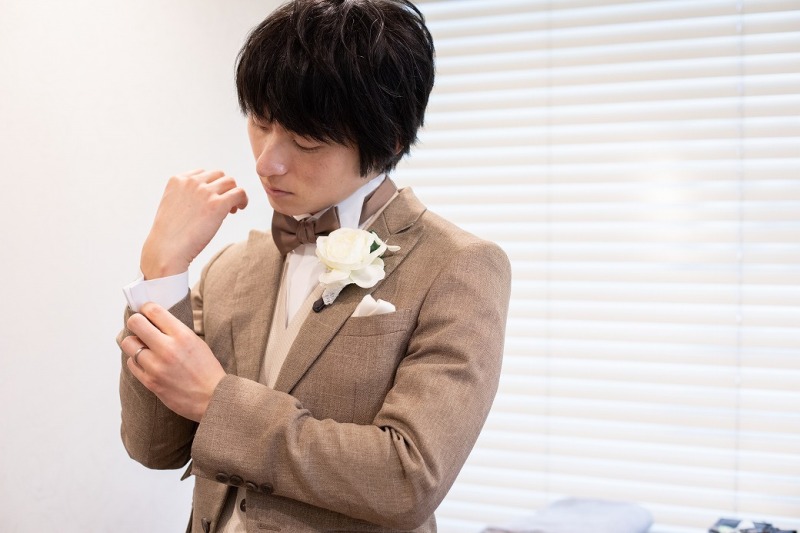 ご新郎様のお着替えシーンも