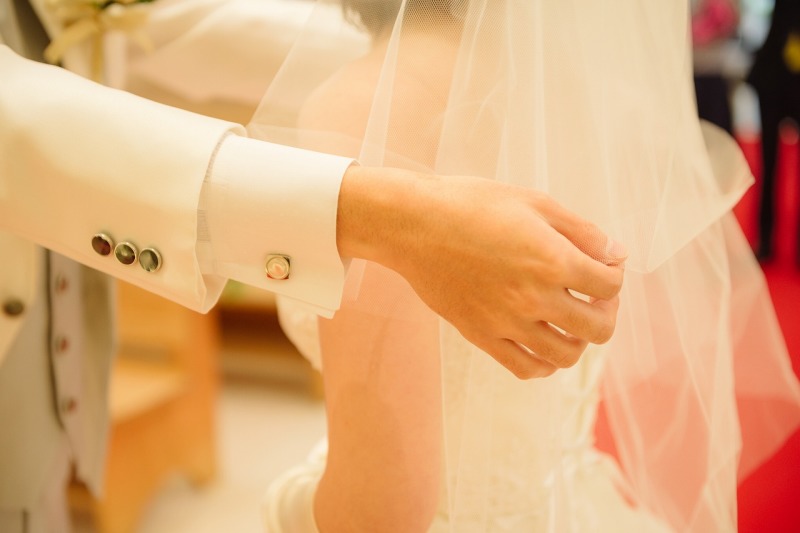 ベールアップシーンもしっかりと