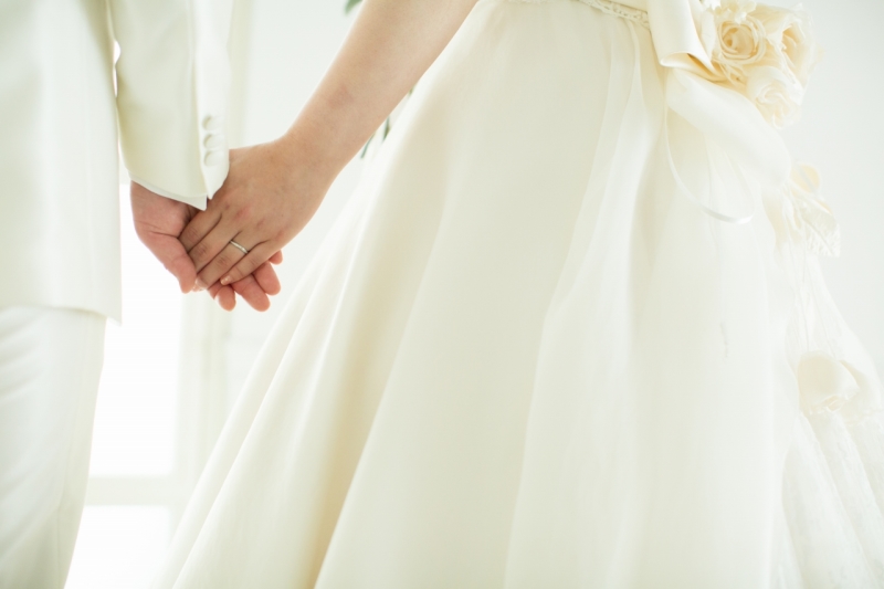 手つなぎカットも