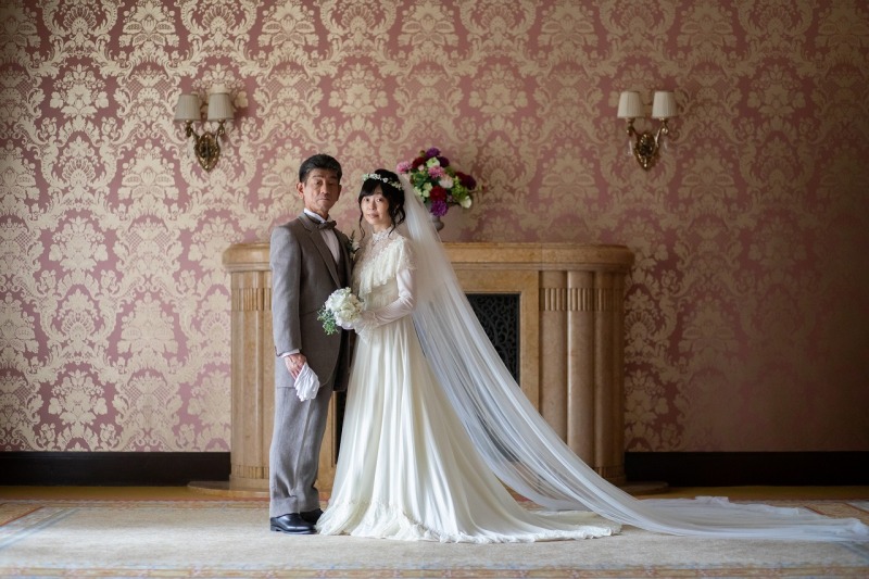 ヴィンテージドレスと花冠でフォトウエディング