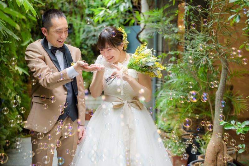 シャボン玉を飛ばして