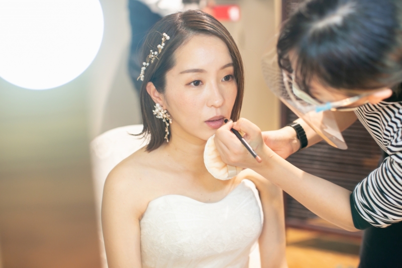 ヘアメイクから撮影開始!