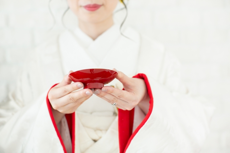 赤ふちが素敵な白無垢