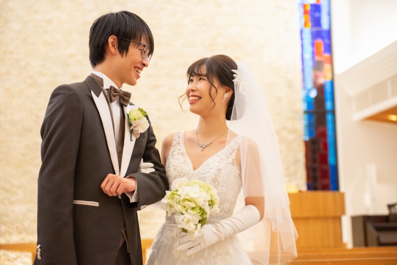 明るいチャペルで