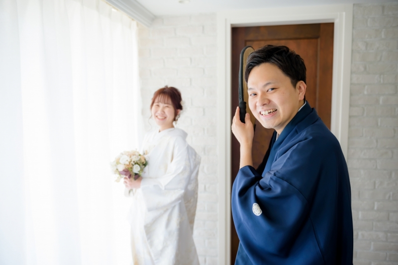 ご新郎様にレフ版をもっていただいてパチリ