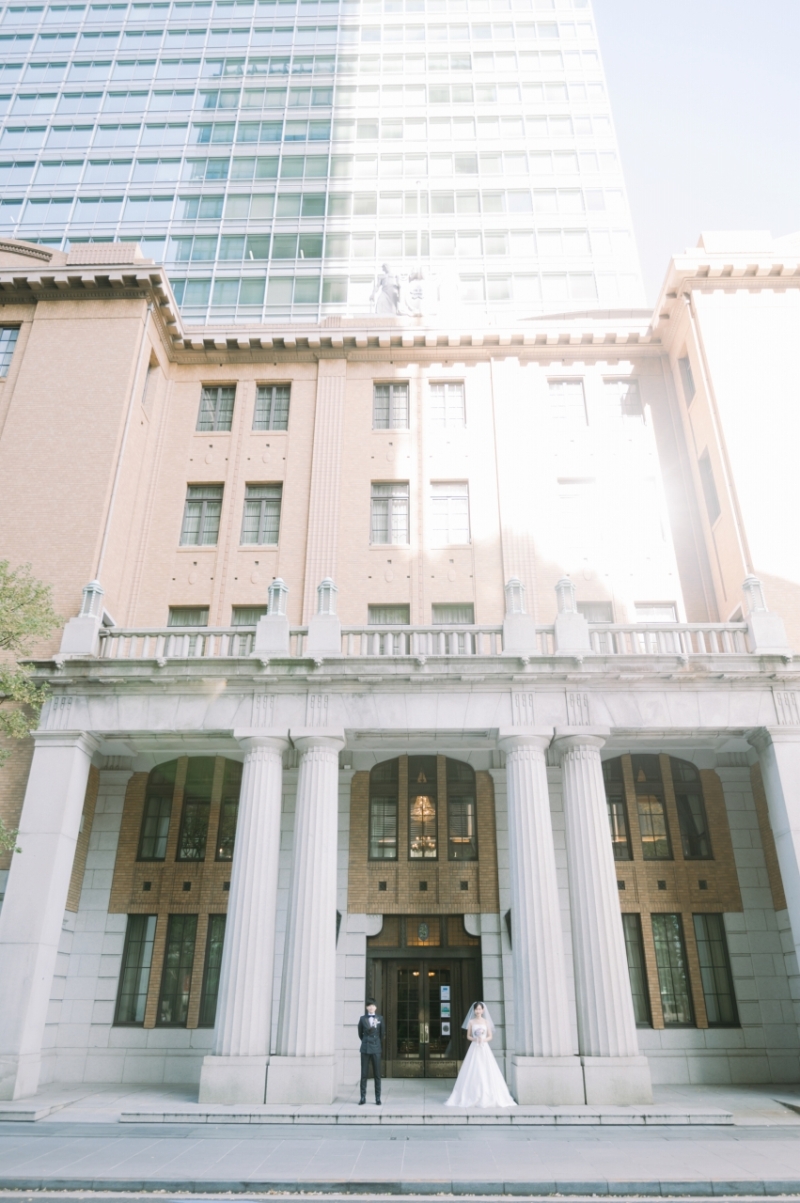 撮影場所は有形文化財の日本工業倶楽部