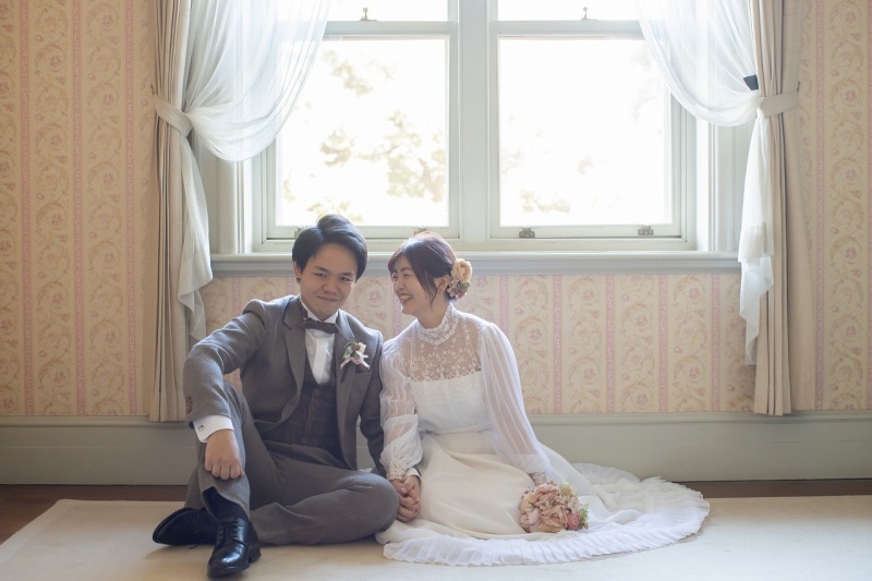 座ったショットも