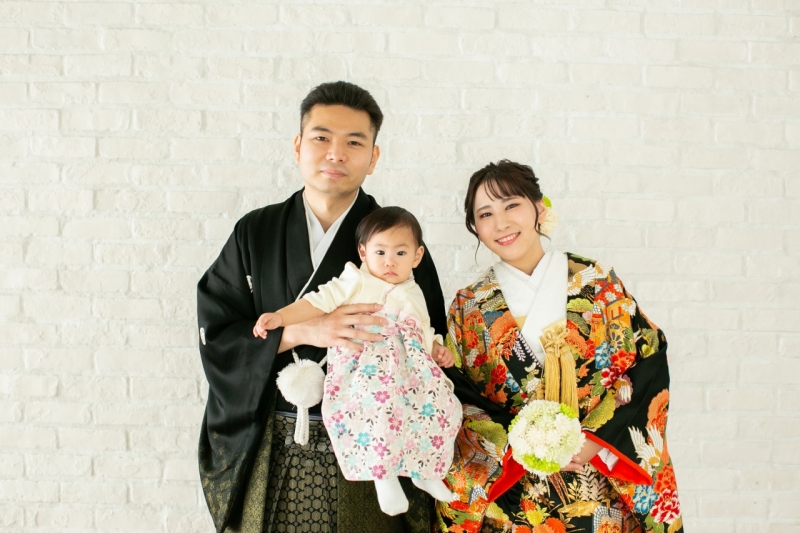 赤ちゃんも一緒に記念撮影