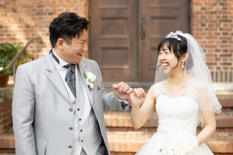 チャペルで家族とフォトウエディング