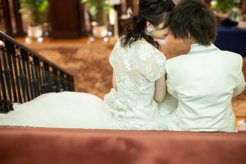 後ろ姿もかわいいドレス