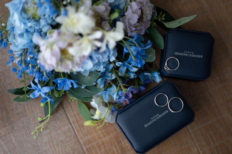 おふたりが選ばれたのはブルーのブーケ