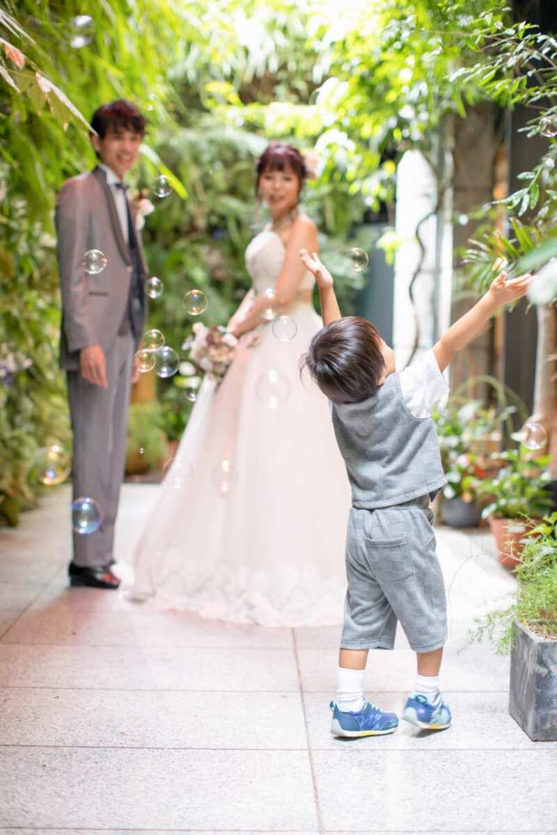 シャボン玉をとばして