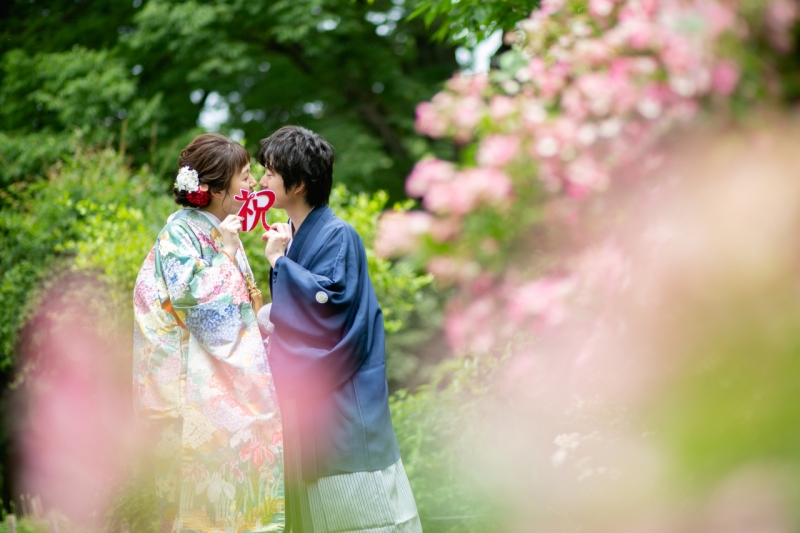 祝の文字に隠れてちゅ！