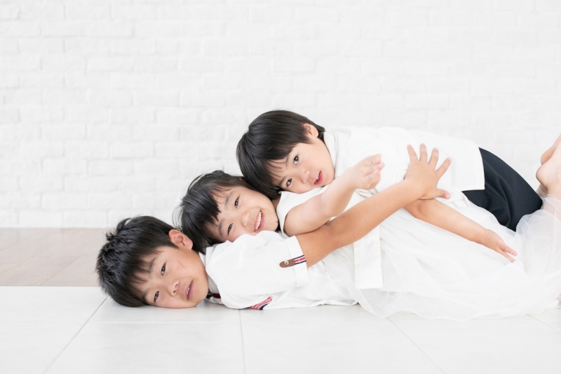 スタジオに移動してゴロゴロ！