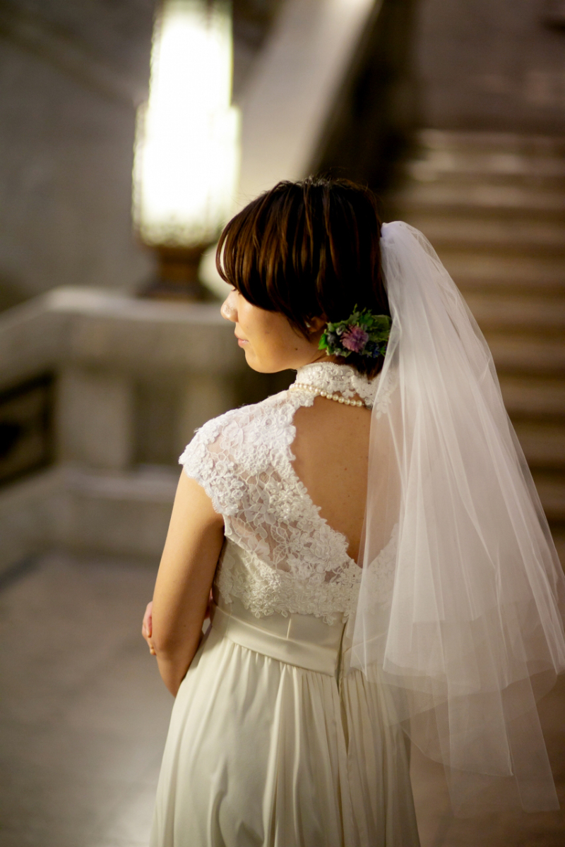 後ろ姿もかわいいドレス