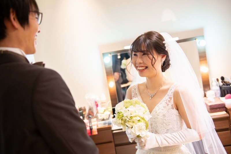 メイクシーンから撮影開始!